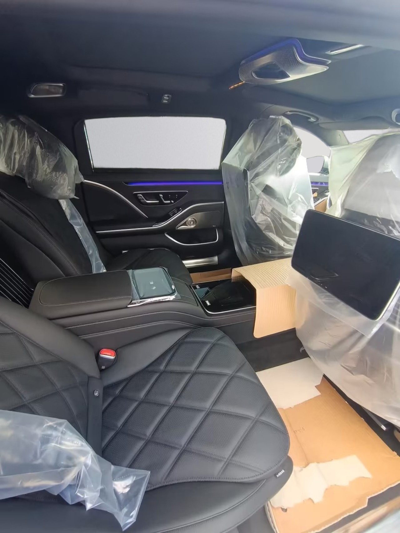 Mercedes-Benz S 680 Maybach - foto 9