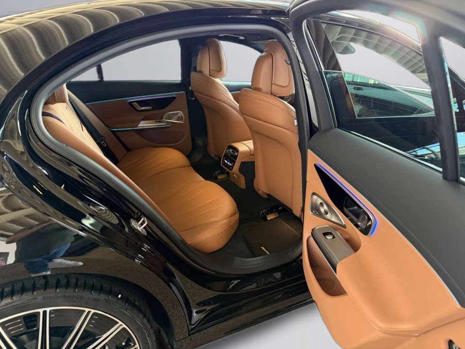 Mercedes-Benz E 220d 4MATIC AMG - foto 23