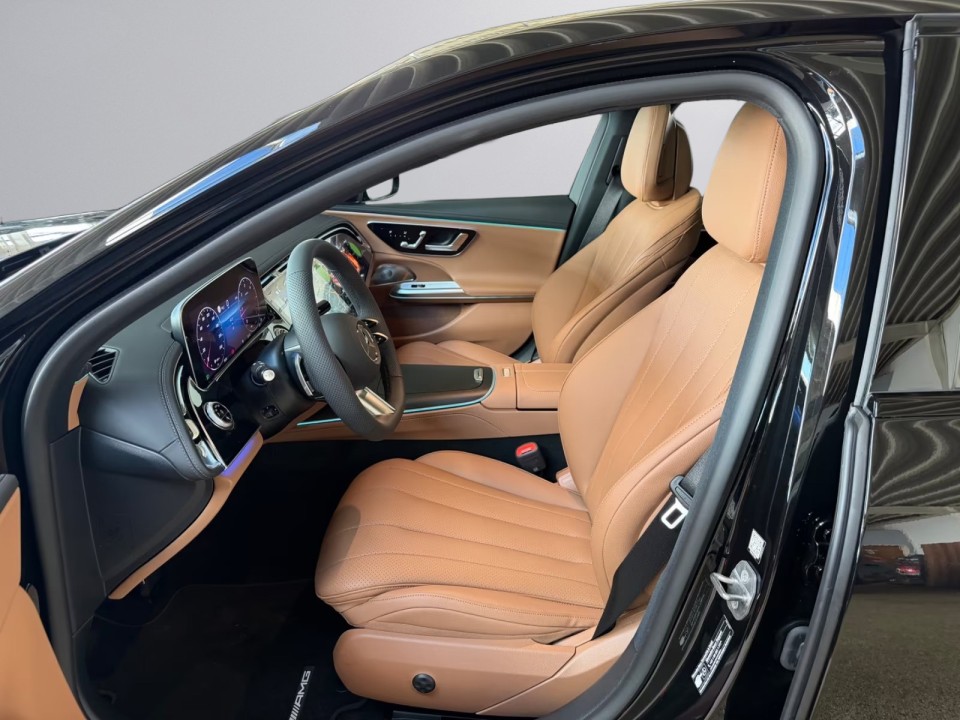 Mercedes-Benz E 220d 4MATIC AMG - foto 15