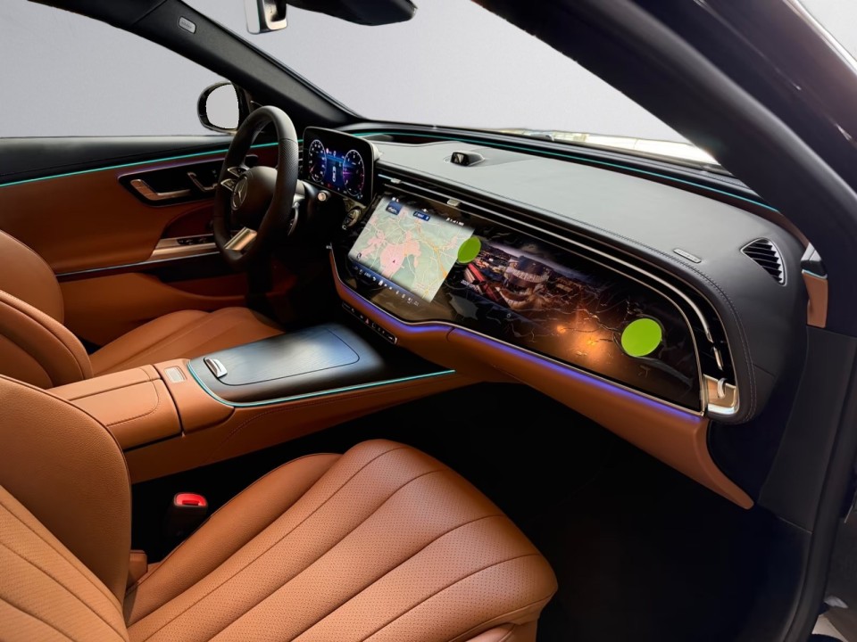 Mercedes-Benz E 220d 4MATIC AMG - foto 16