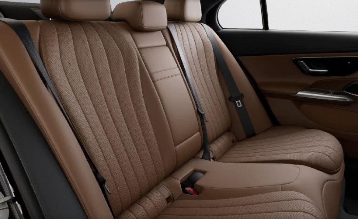 Mercedes-Benz E 450d 4MATIC AMG - foto 15