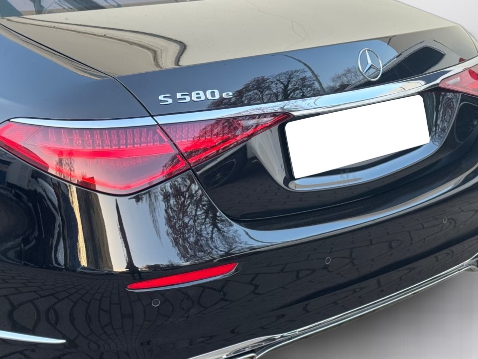 Mercedes-Benz S 580e - foto 24