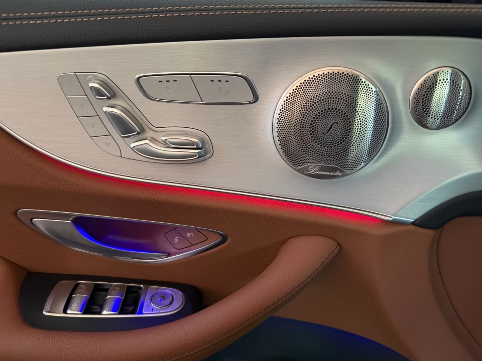 Mercedes-Benz E 450 Coupe - foto 15