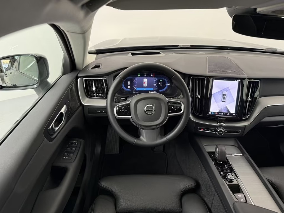 Volvo XC 60 T8 Plus Dark - foto 9