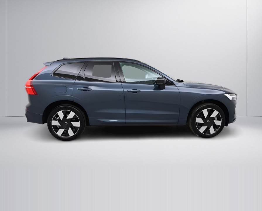 Volvo XC 60 T8 Plus Dark (2)