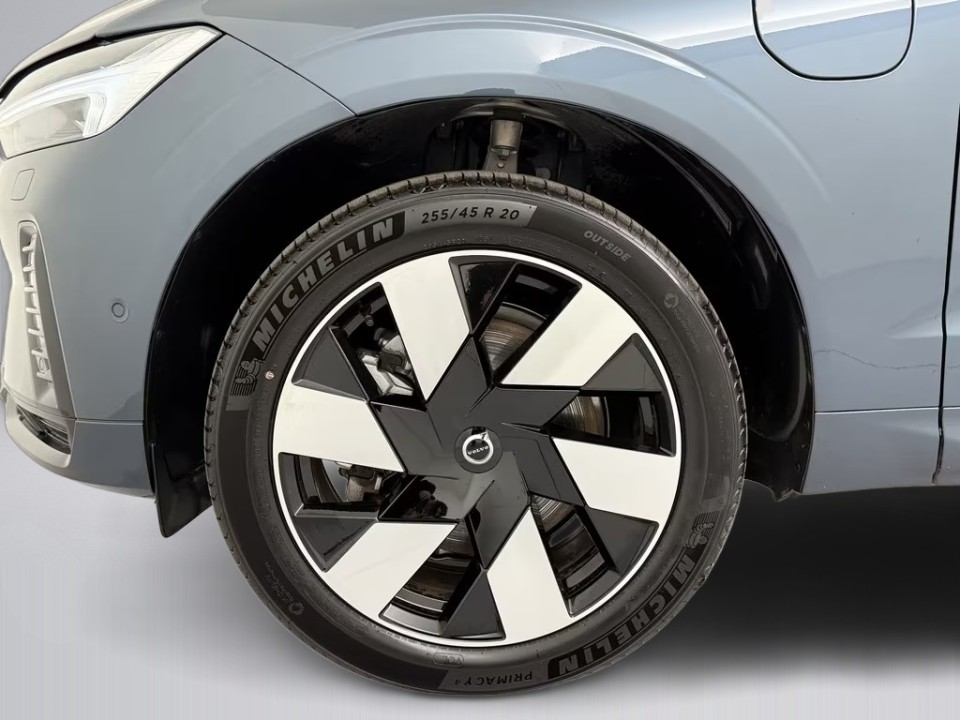 Volvo XC 60 T8 Plus Dark - foto 38