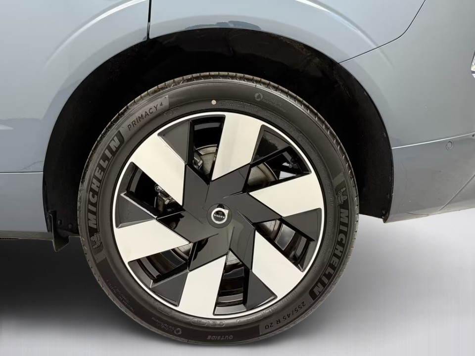 Volvo XC 60 T8 Plus Dark - foto 41