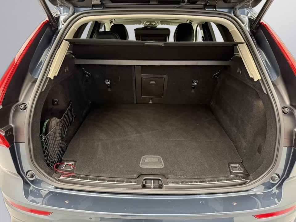 Volvo XC 60 T8 Plus Dark - foto 35