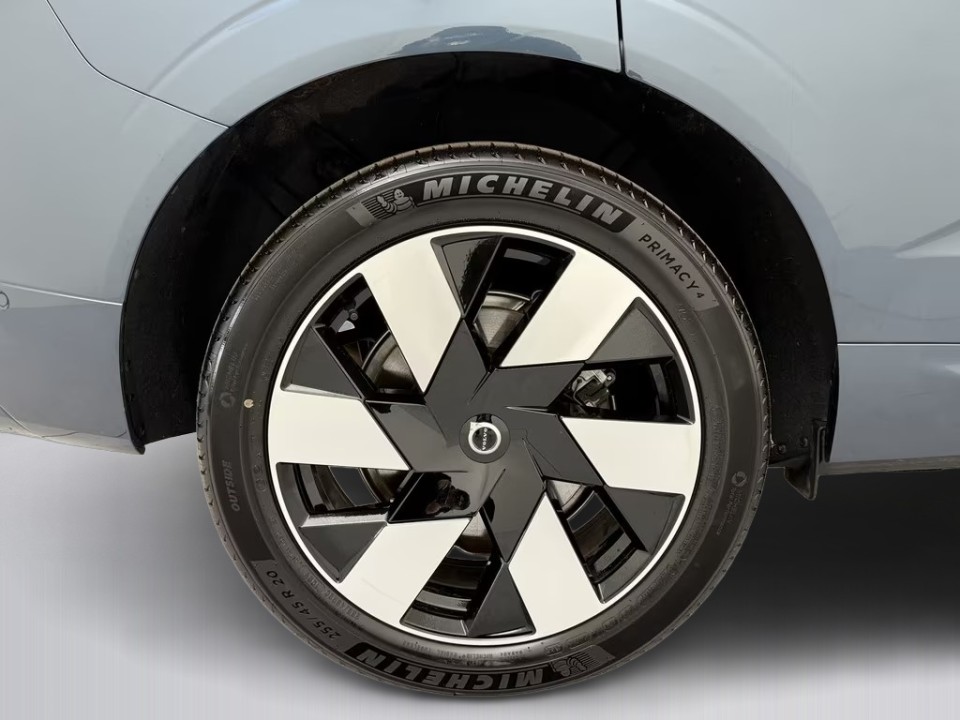 Volvo XC 60 T8 Plus Dark - foto 40
