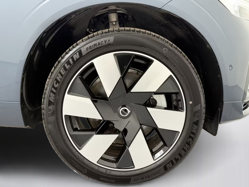 Volvo XC 60 T8 Plus Dark - foto 39