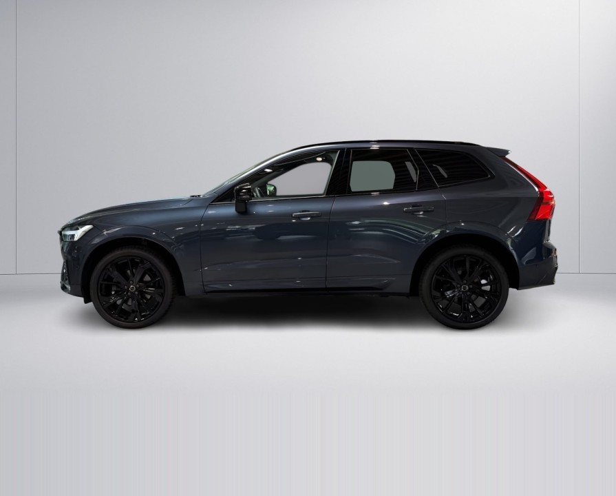 Volvo XC 60 B5 AWD Plus Black Edition - foto 6