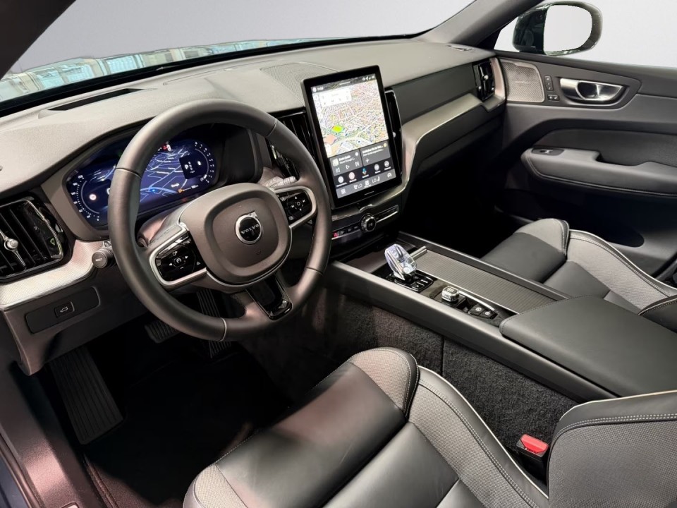 Volvo XC 60 B5 AWD Plus Black Edition - foto 10