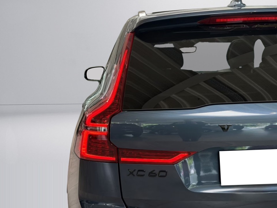 Volvo XC 60 B5 AWD Plus Black Edition - foto 42
