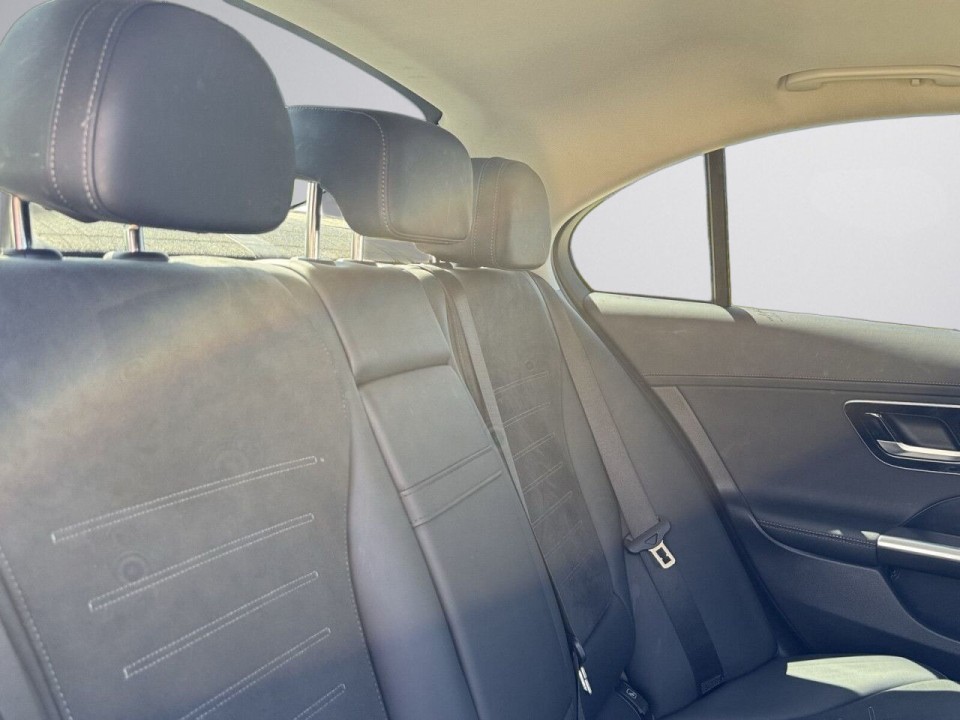 Mercedes-Benz C 300 4MATIC - foto 23