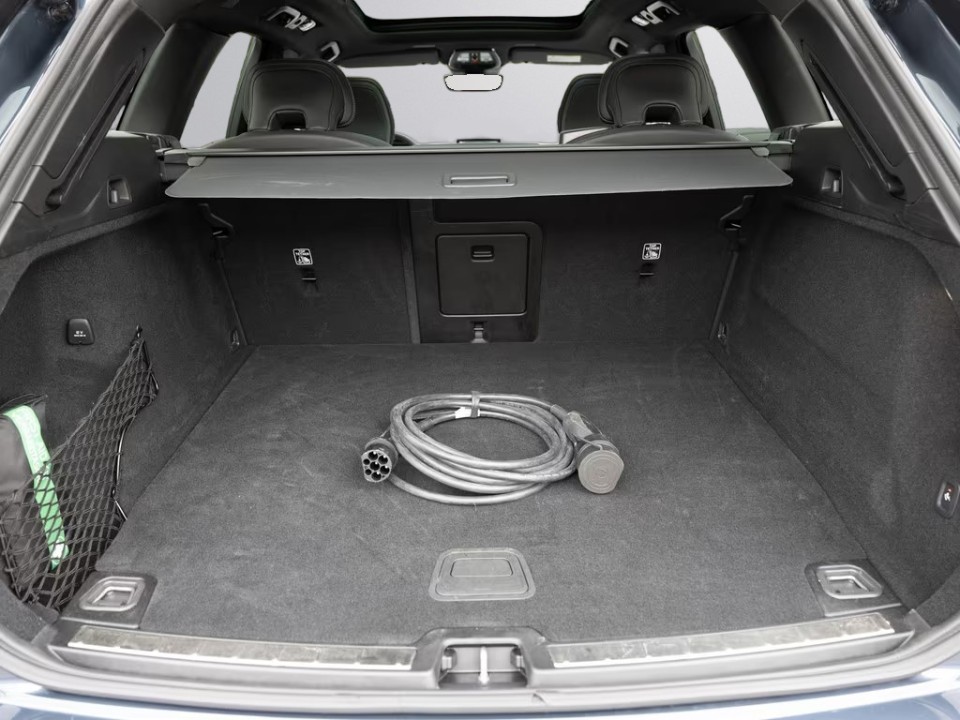 Volvo XC 60 T8 Plus Black Edition Recharge - foto 42