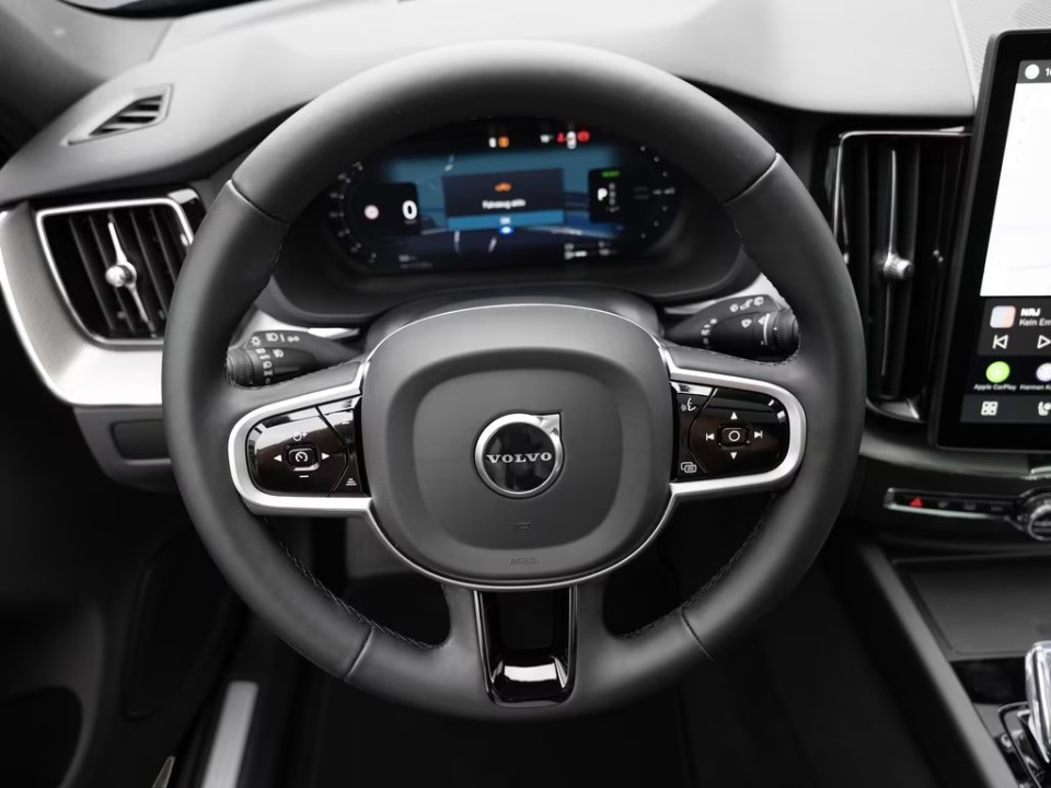 Volvo XC 60 T8 Plus Black Edition Recharge - foto 28