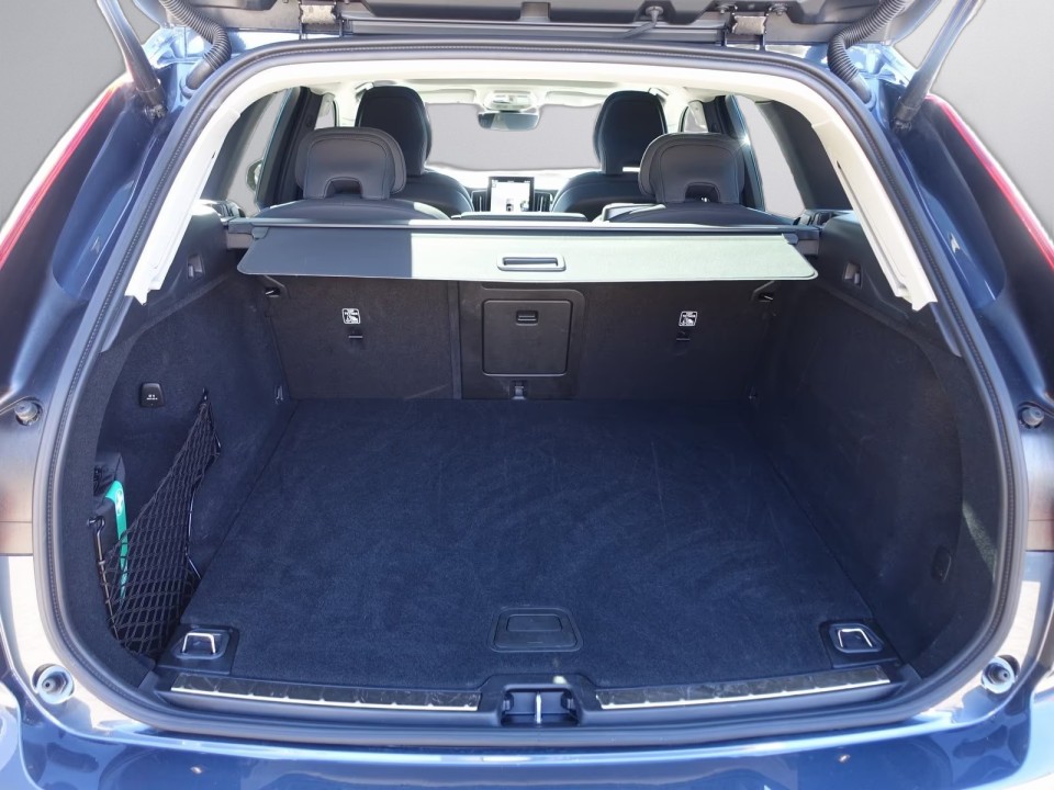 Volvo XC 60 Plus Dark B5 - foto 26