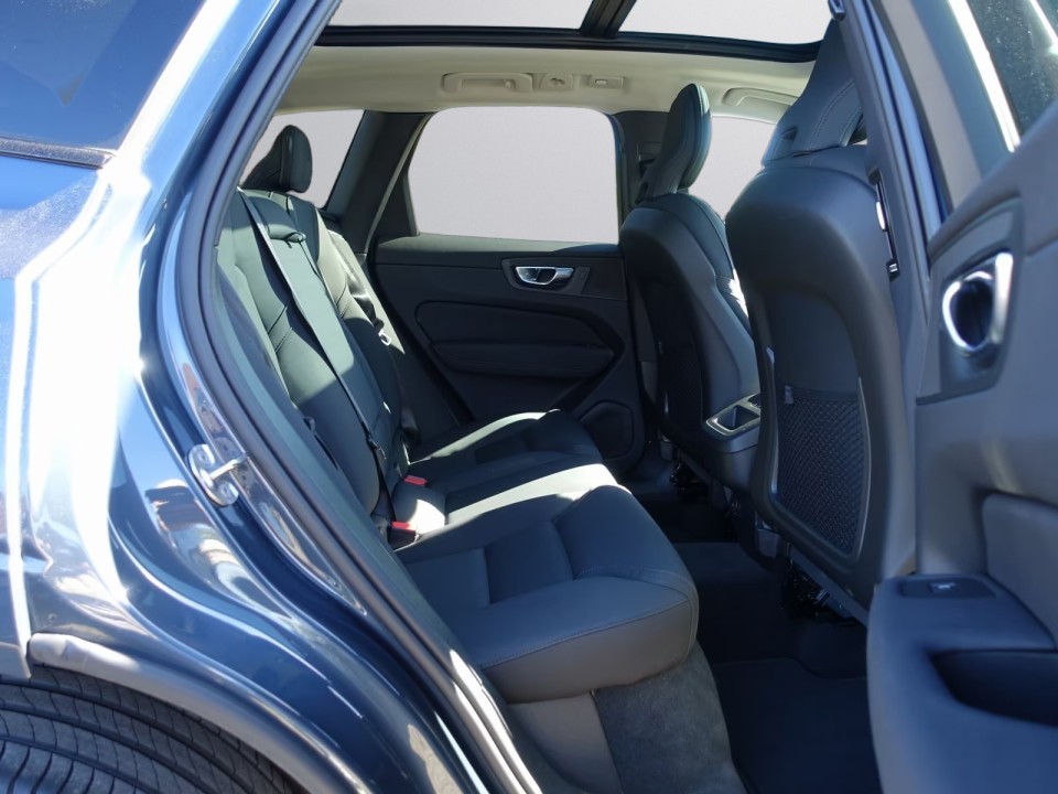 Volvo XC 60 Plus Dark B5 - foto 11