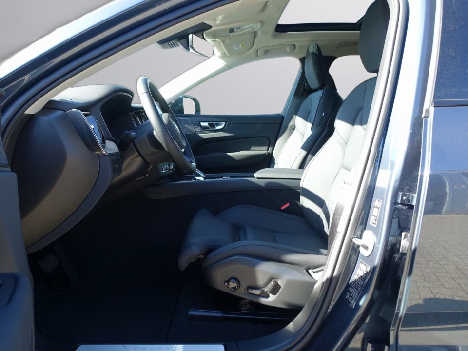 Volvo XC 60 Plus Dark B5 - foto 9