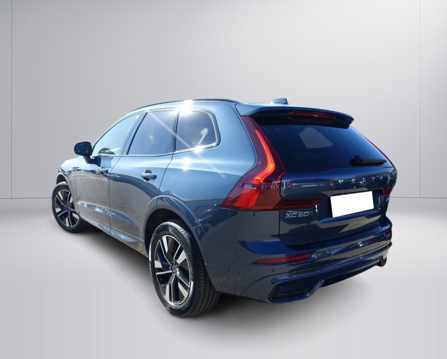 Volvo XC 60 Plus Dark B5 (5)