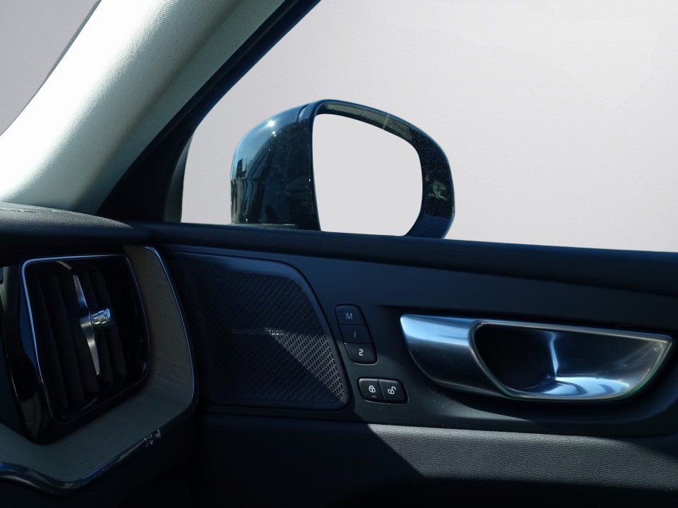 Volvo XC 60 Plus Dark B5 - foto 19
