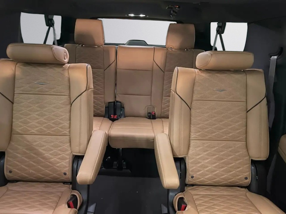 Cadillac Escalade - foto 11