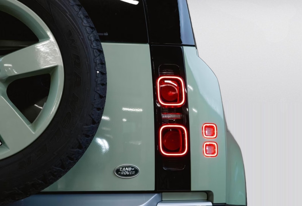 Land Rover Defender 90 75th Limited Edition - foto 26