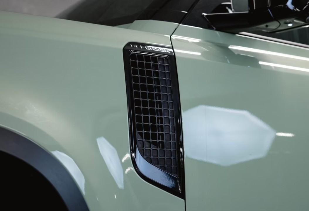 Land Rover Defender 90 75th Limited Edition - foto 24