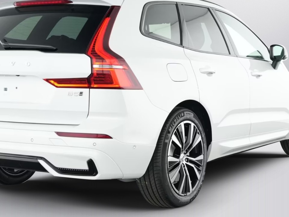 Volvo XC 60 Plus Dark B5 - foto 24