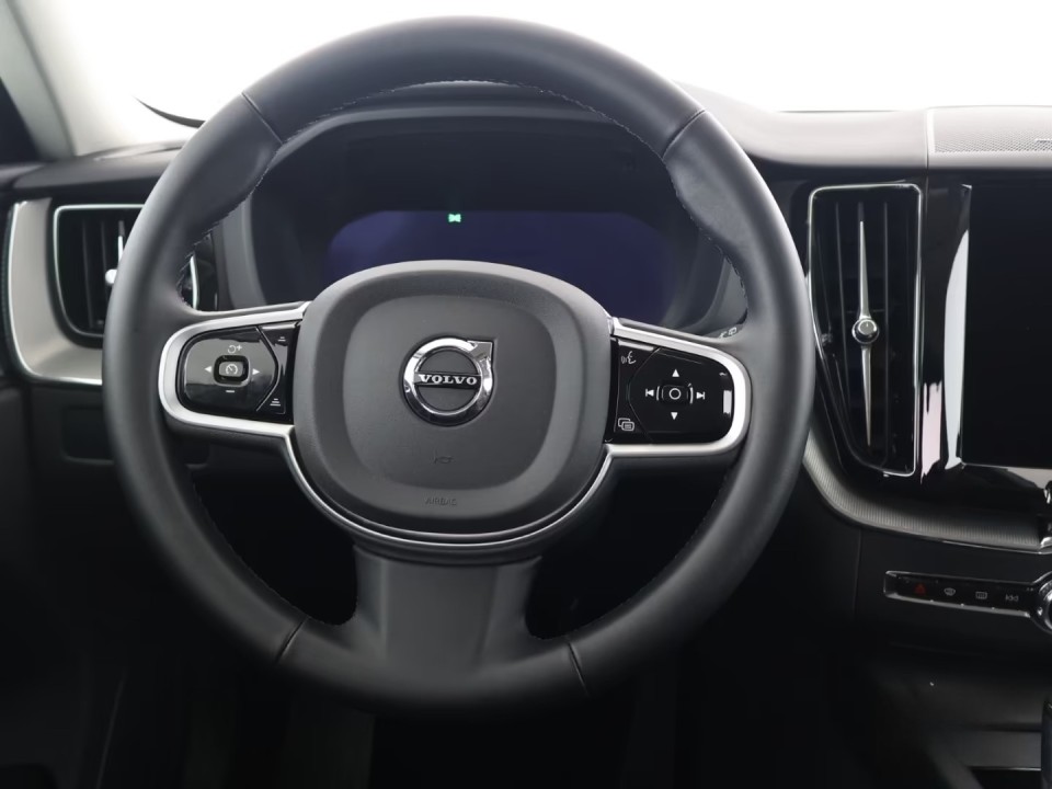 Volvo XC 60 Plus Dark B5 - foto 11