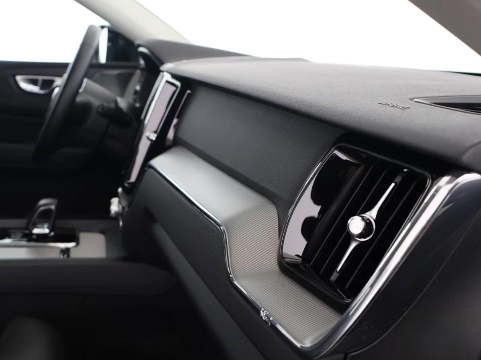 Volvo XC 60 Plus Dark B5 - foto 13