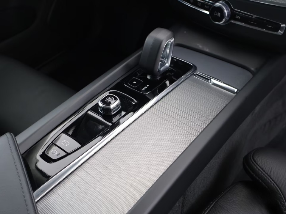 Volvo XC 60 Plus Dark B5 - foto 14