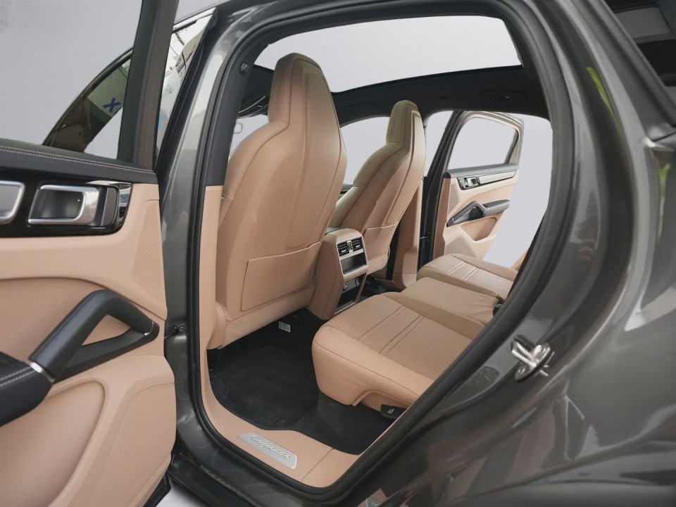 Porsche Cayenne Coupe E-Hybrid - foto 14