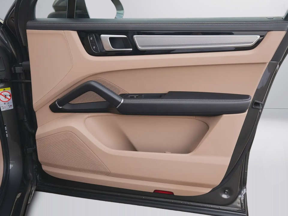 Porsche Cayenne Coupe E-Hybrid - foto 36