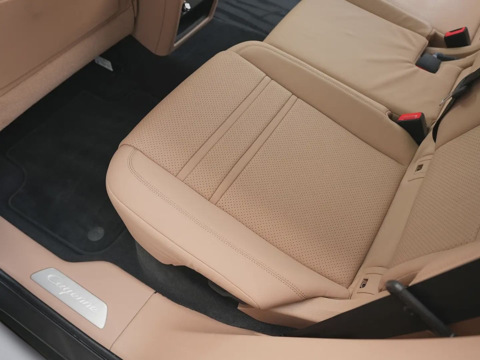 Porsche Cayenne Coupe E-Hybrid - foto 30