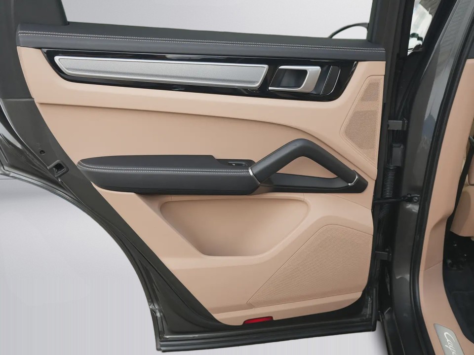 Porsche Cayenne Coupe E-Hybrid - foto 35