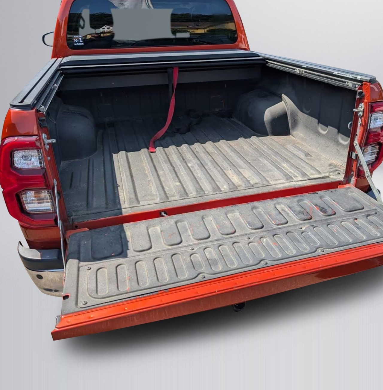 Toyota Hilux 2.8D - foto 14