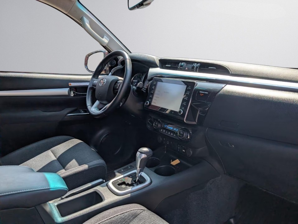 Toyota Hilux 2.8D - foto 7