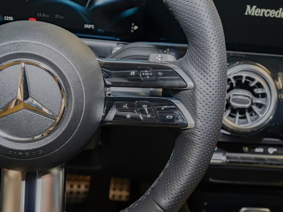 Mercedes-Benz GLB 220d 4MATIC AMG Line - foto 9
