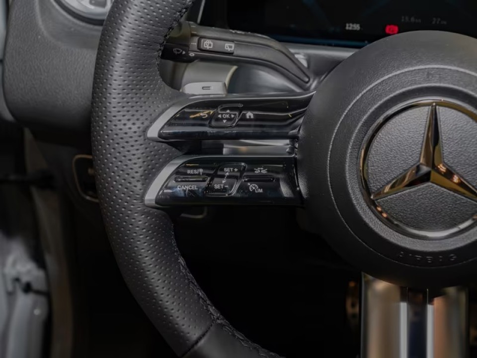 Mercedes-Benz GLB 220d 4MATIC AMG Line - foto 8