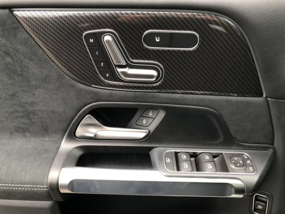 Mercedes-Benz GLB 220d 4MATIC AMG Line - foto 11
