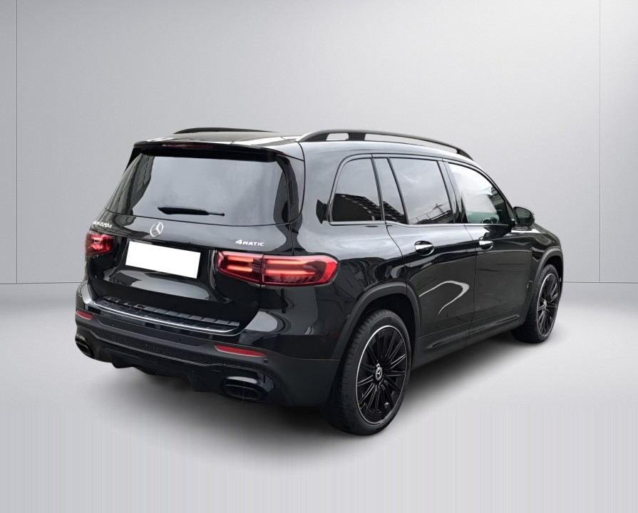 Mercedes-Benz GLB 220d 4MATIC AMG Line (2)