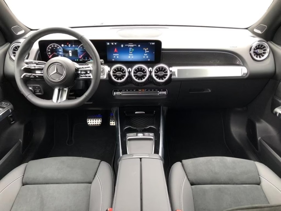 Mercedes-Benz GLB 220d 4MATIC AMG Line (4)