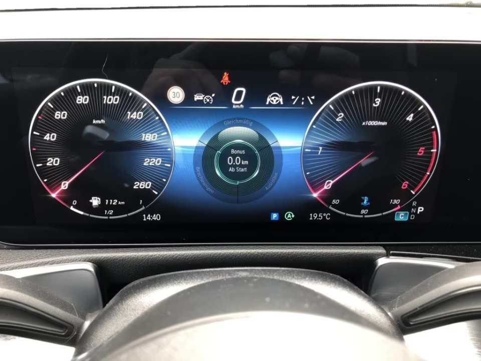 Mercedes-Benz GLB 220d 4MATIC AMG Line - foto 6