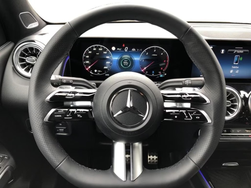 Mercedes-Benz GLB 220d 4MATIC AMG Line (3)