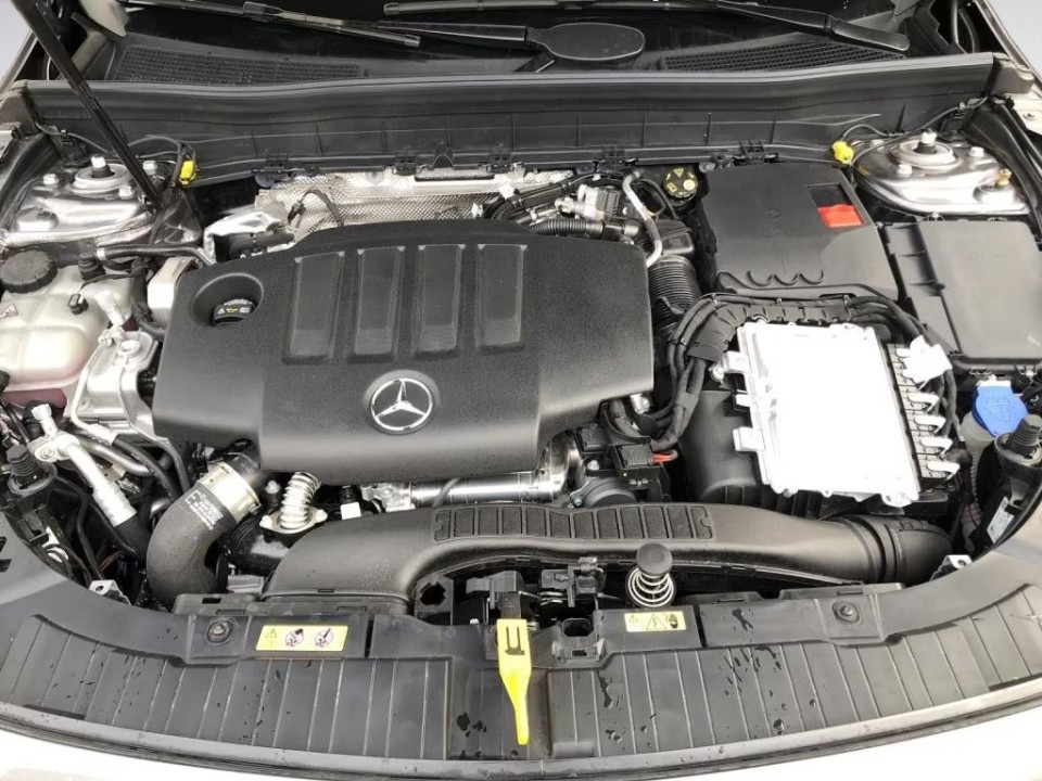 Mercedes-Benz GLB 220d 4MATIC AMG Line - foto 12