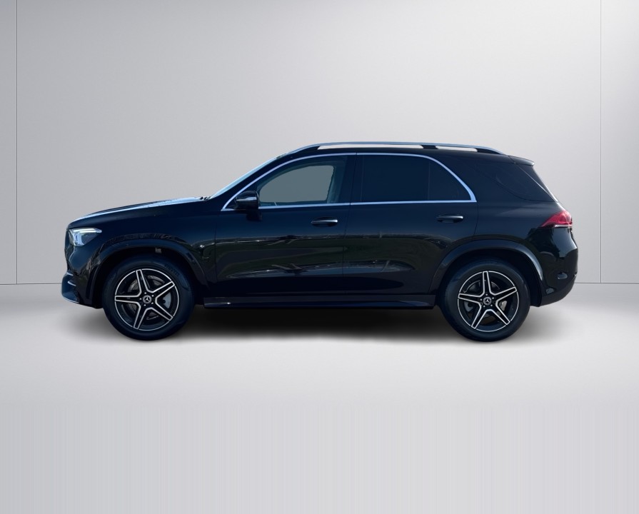 Mercedes-Benz GLE 300d 4MATIC AMG (5)