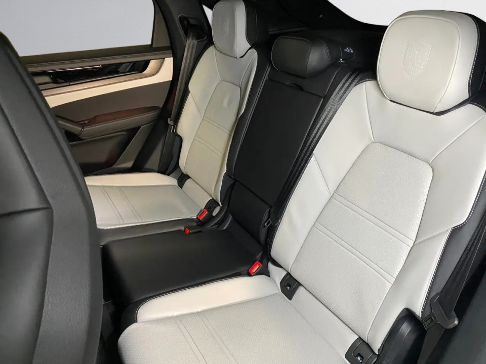 Porsche Cayenne Coupe E-Hybrid Black Edition - foto 15