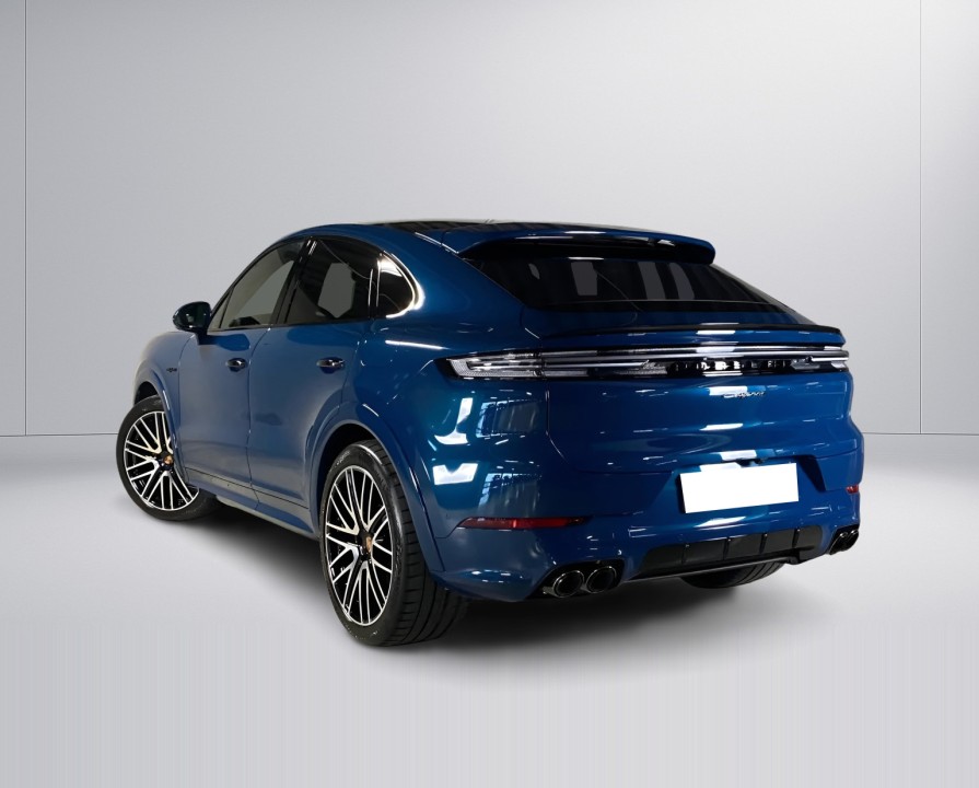 Porsche Cayenne Coupe E-Hybrid Black Edition (2)