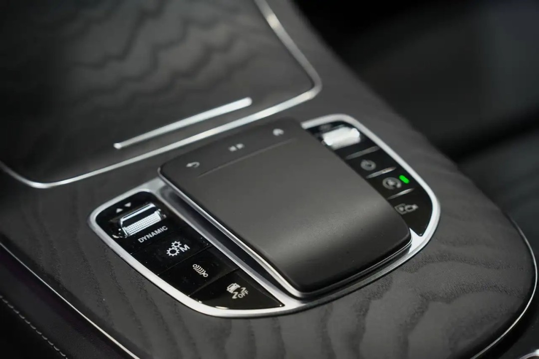 Mercedes-Benz E 53 AMG Coupe 4MATIC - foto 13